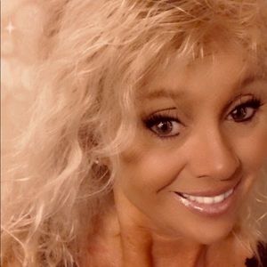 Meet your Posher, Tonia